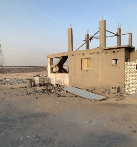 مصنع مساحة 7500 متر
