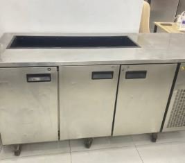 ثلاجات البيتزا والسلطات الاستيراد