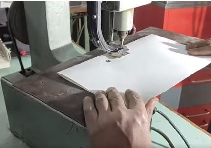 ماكينة كبسول كهرباء ألماني