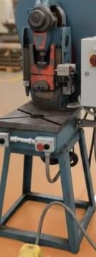 مكبس سنتريك